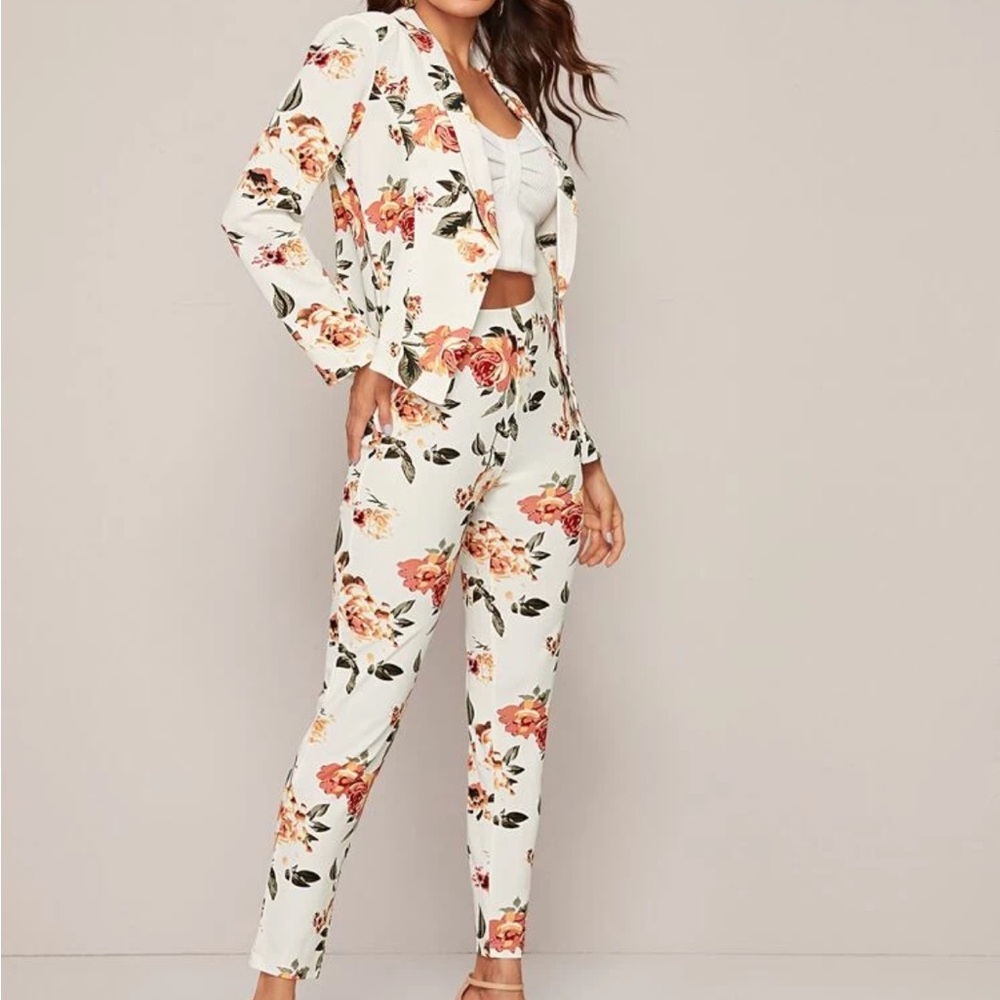 Floral Print Women's Suit Jacket and Pants - Picture 3 of 9